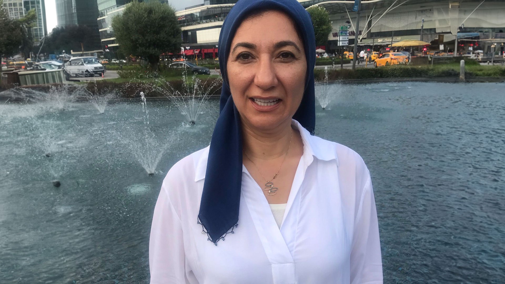 سبب اعتقال غادة نجيب الناشطة السياسية في تركيا